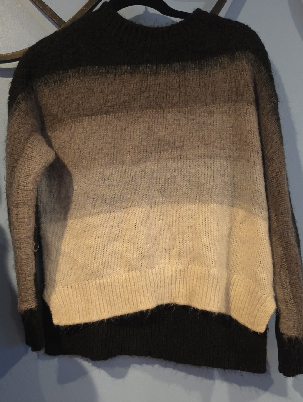 Women's Fuzzy Ombre Crewneck Sweater PTP 22"